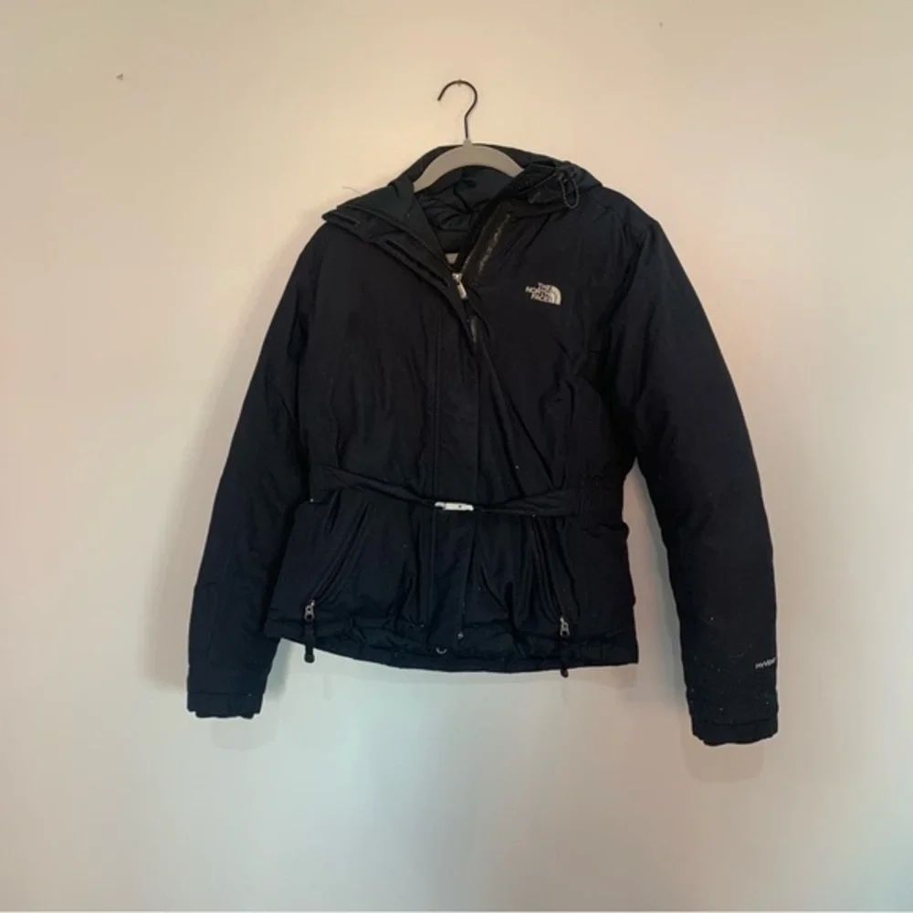 North Face Coat Hyvent Belt Puffer in Black
